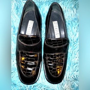 Nickels Size 7 Patent Black Loafers